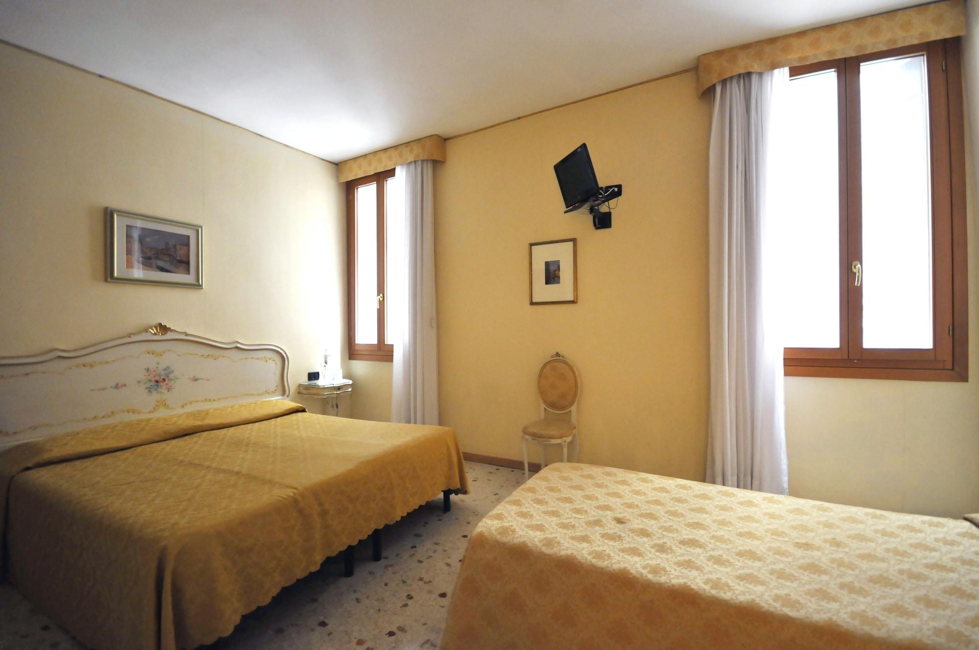 Ca' Leon D'Oro Hotel Venice Luaran gambar